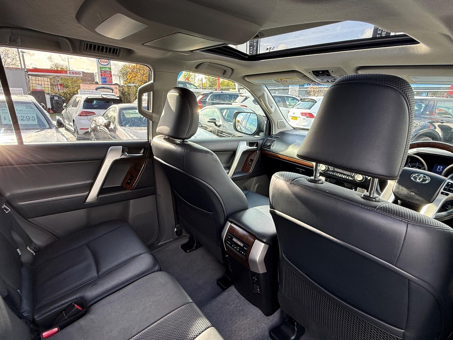 Used Toyota Land Cruiser 2013 for sale - 76408829: Photo 30