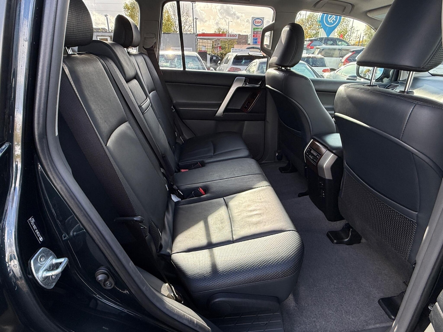 Used Toyota Land Cruiser 2013 for sale - 76408829: Photo 31