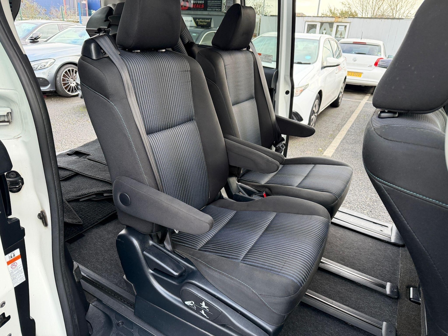 Used Toyota Noah 2025 for sale - 77454899: Photo 26