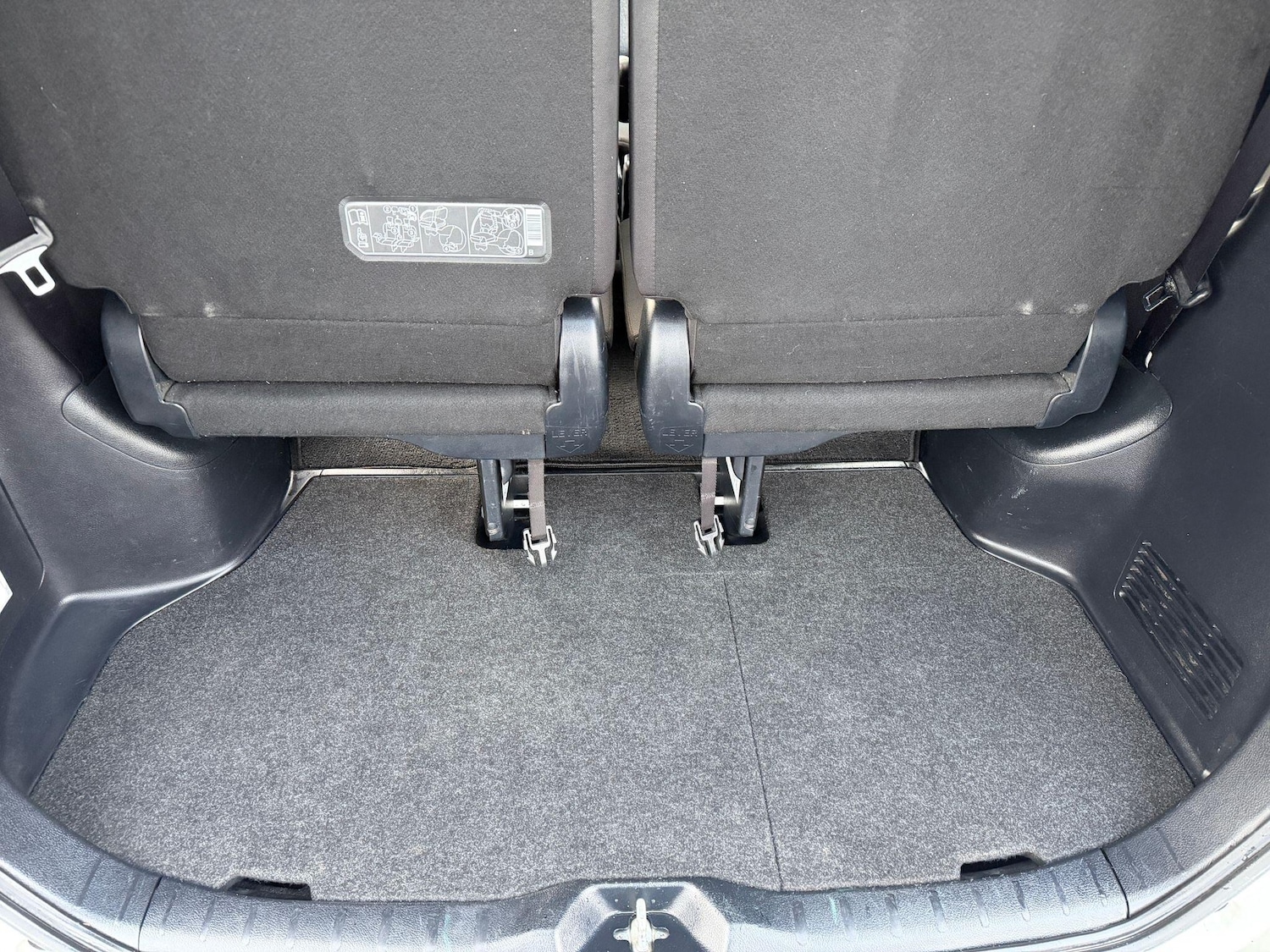 Used Toyota Noah 2025 for sale - 77454899: Photo 29