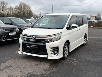Used Toyota Noah 2016 for sale - 77454899: Photo