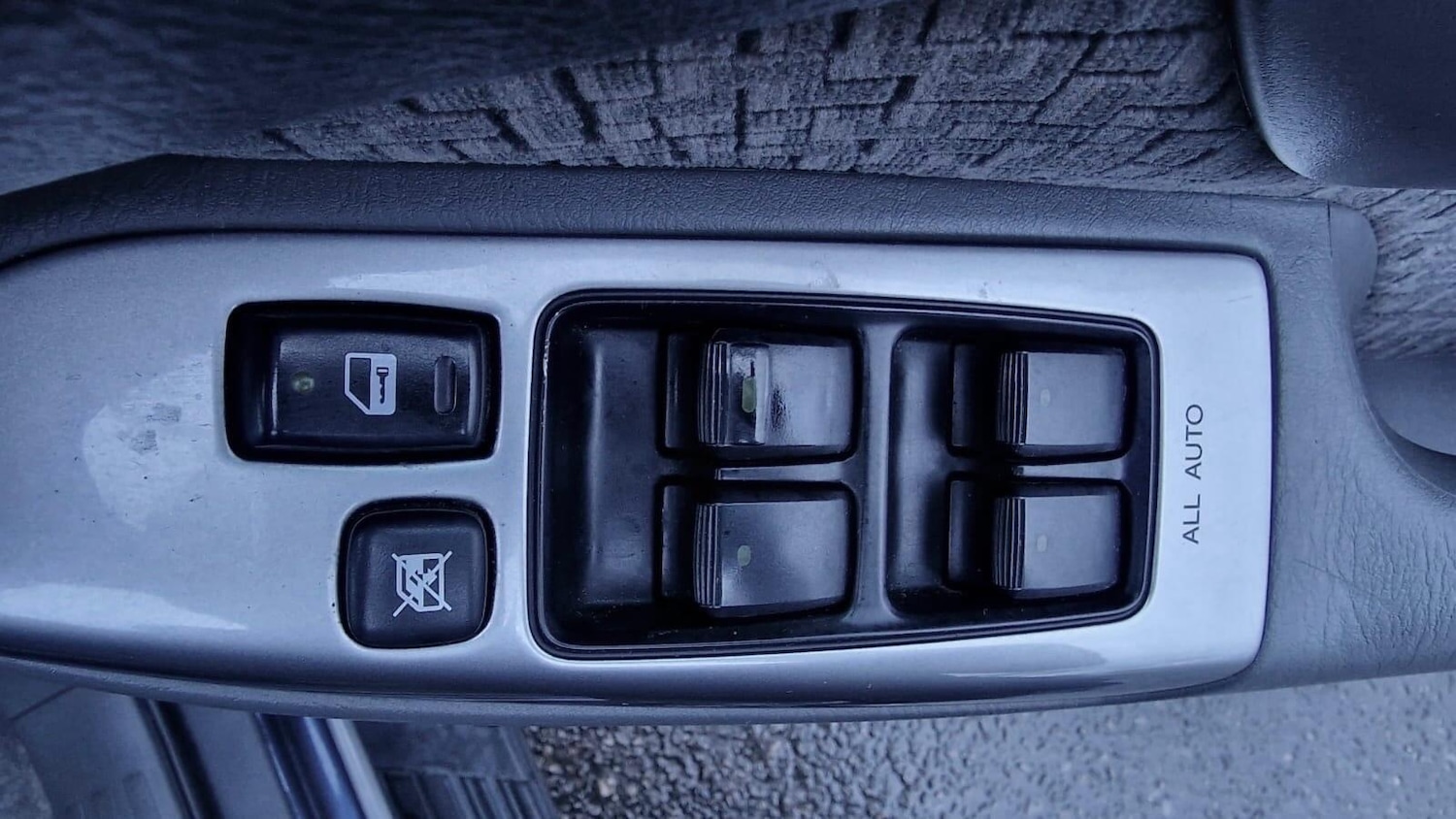 Used Toyota Land Cruiser for sale - 77625213: Photo 22