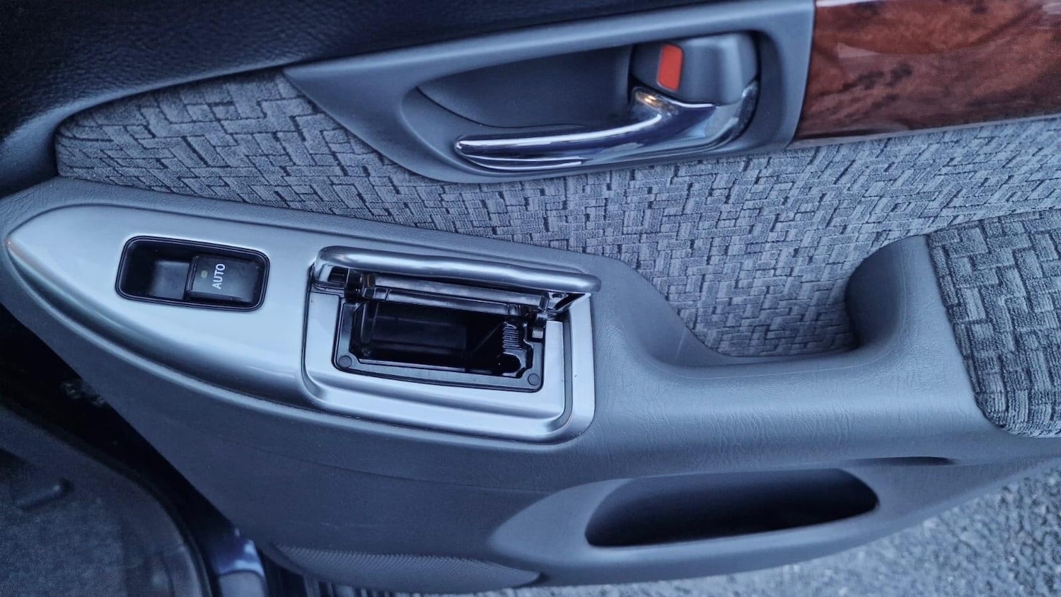 Used Toyota Land Cruiser for sale - 77625213: Photo 25