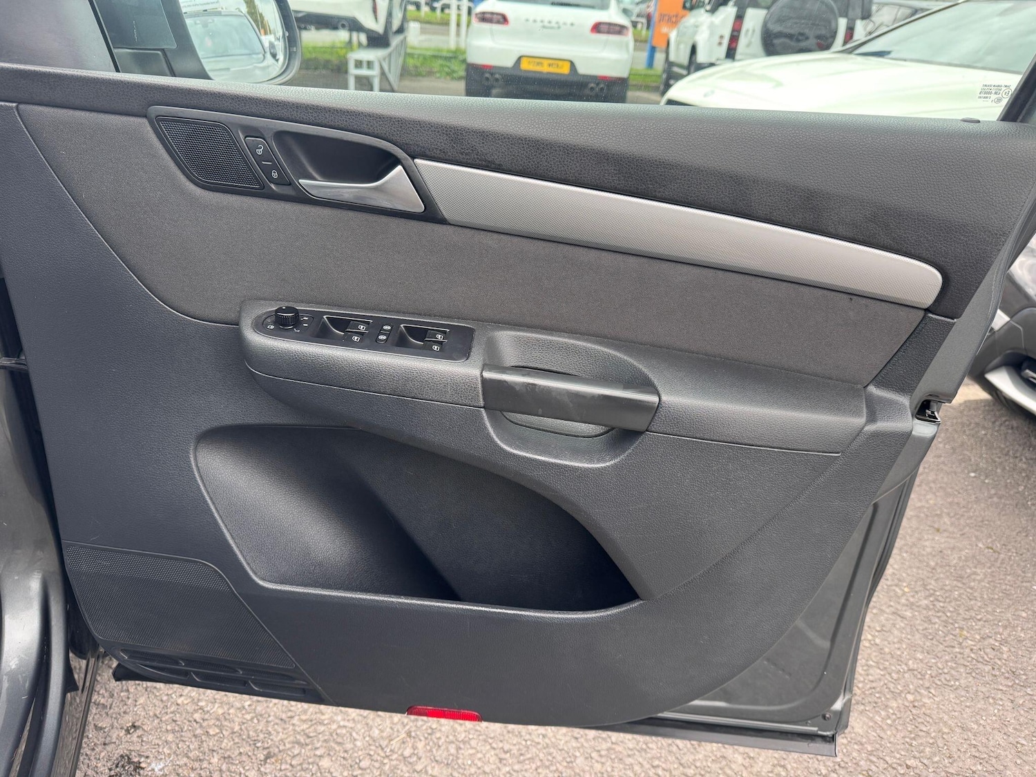 Used Volkswagen Sharan 2025 for sale - 76200840: Photo 24