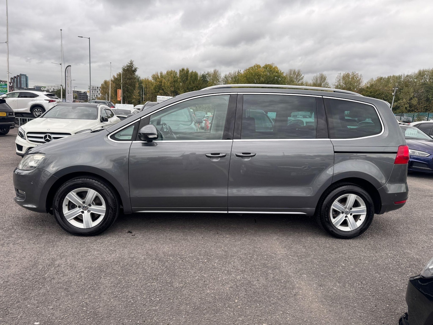 Used Volkswagen Sharan 2025 for sale - 76200840: Photo 9
