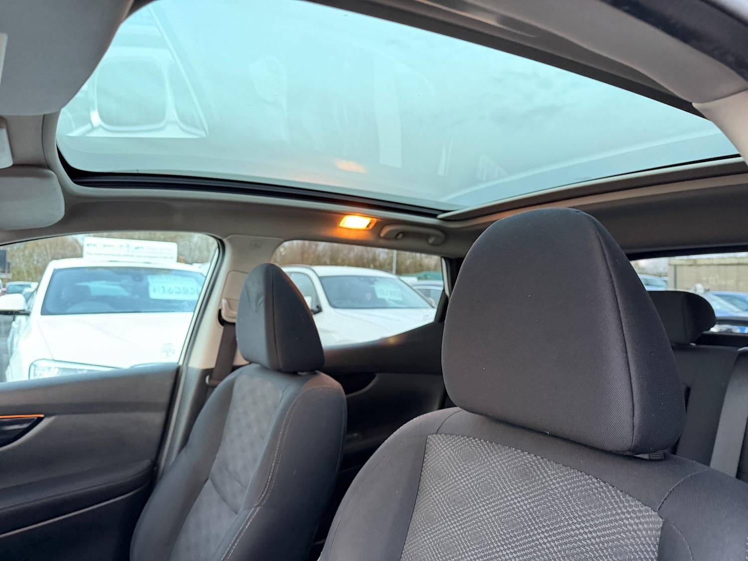 Used Nissan Qashqai for sale - 76701575: Photo 27