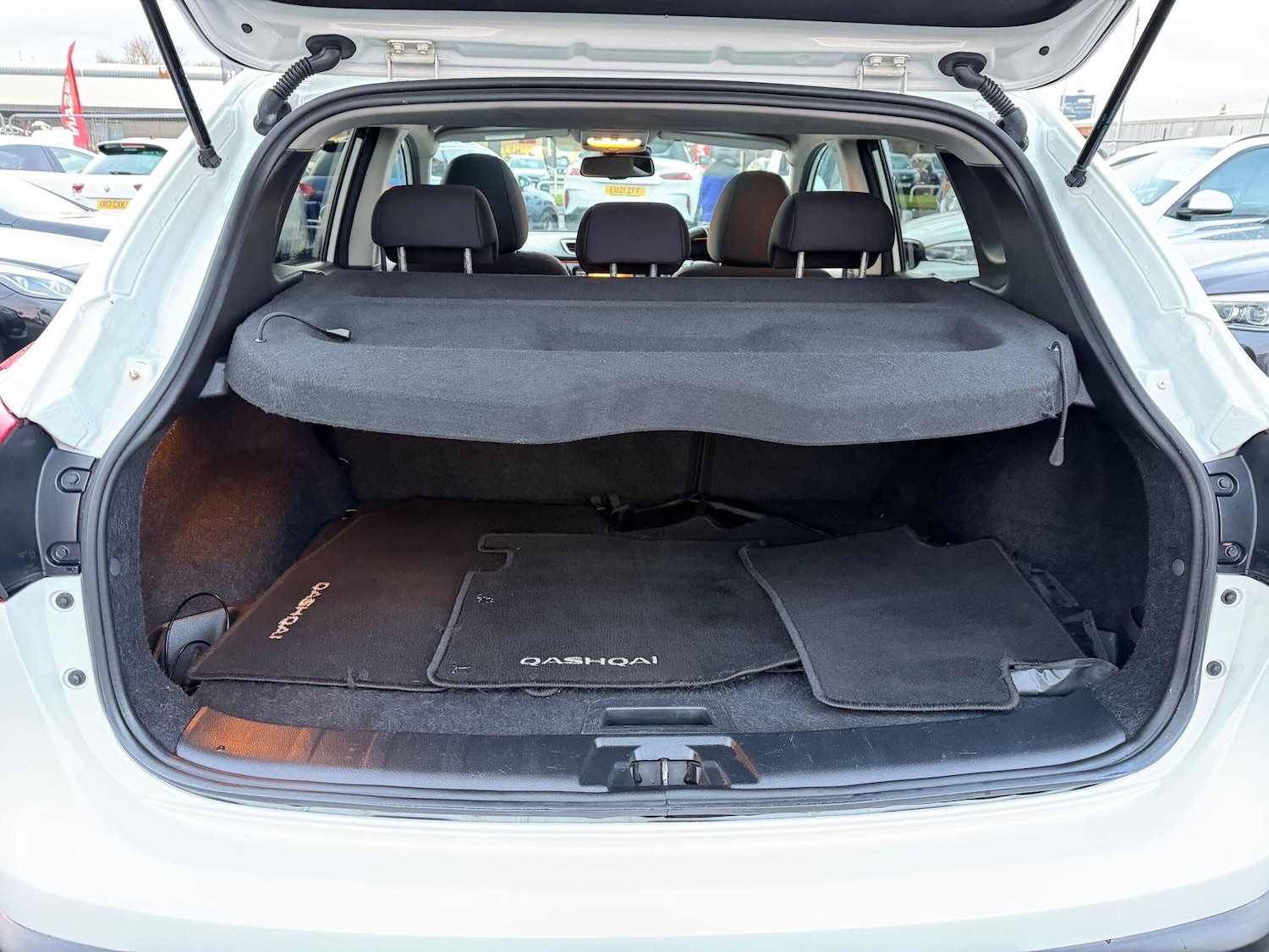 Used Nissan Qashqai for sale - 76701575: Photo 34