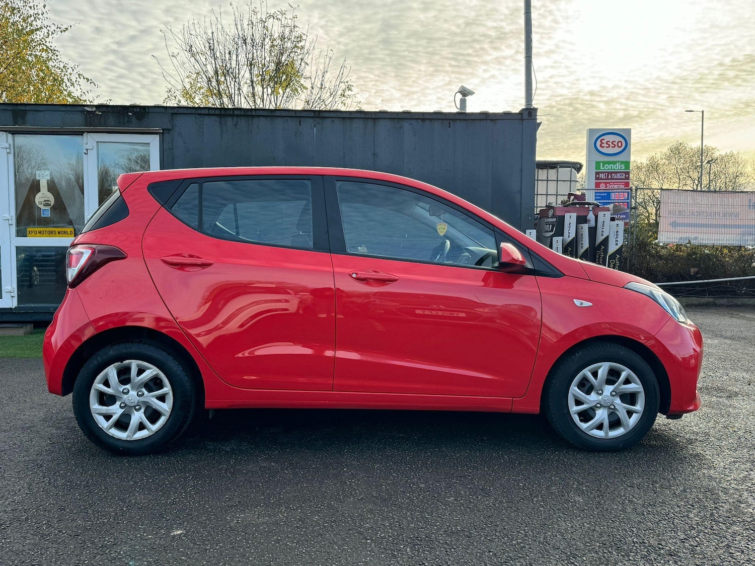 Used Hyundai i10 2019 for sale - 76989462: Photo 5