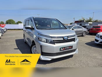 Used Toyota Noah 2016 for sale - 79820540: Photo
