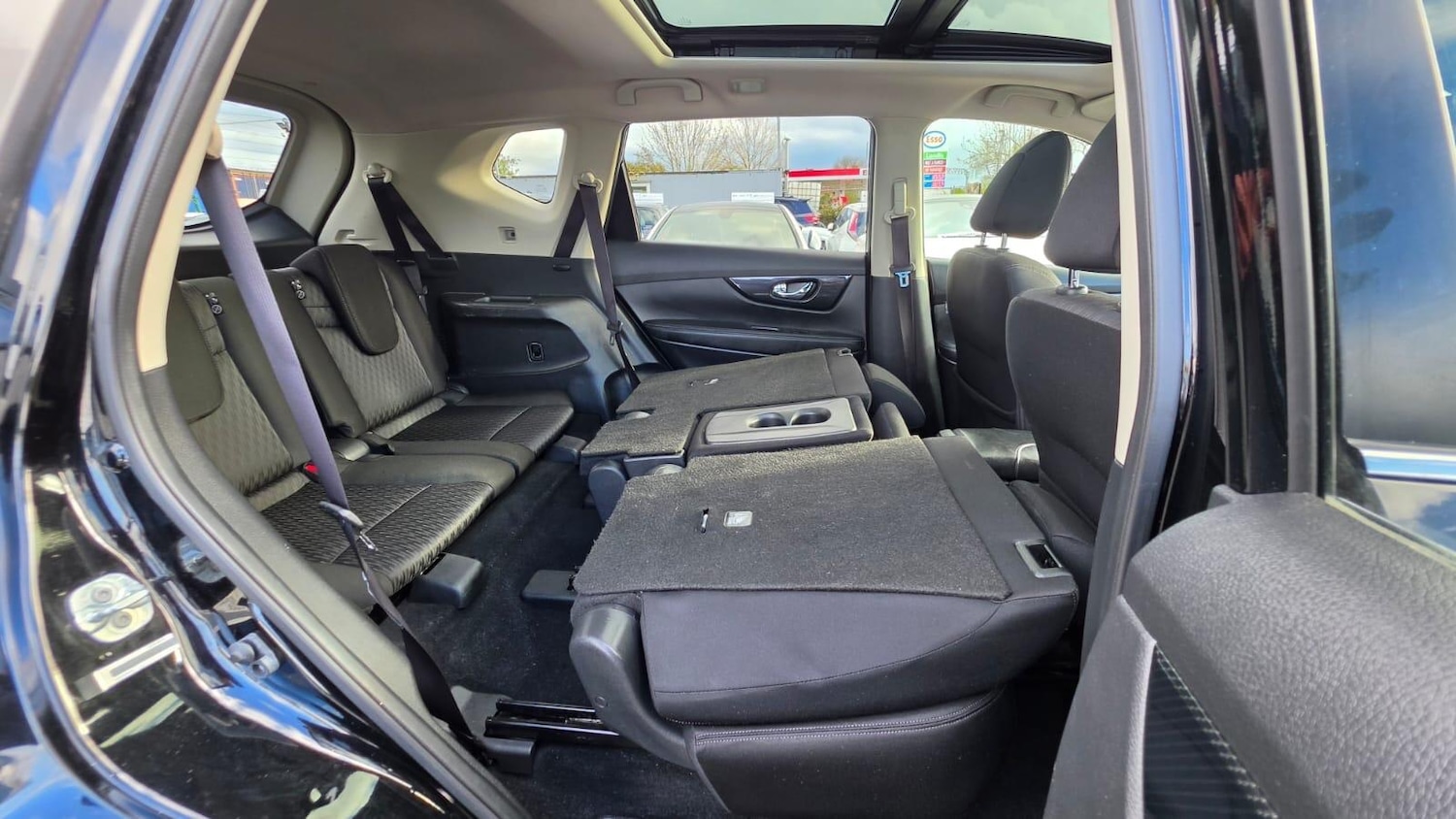 Used Nissan X-Trail for sale - 78135750: Photo 31