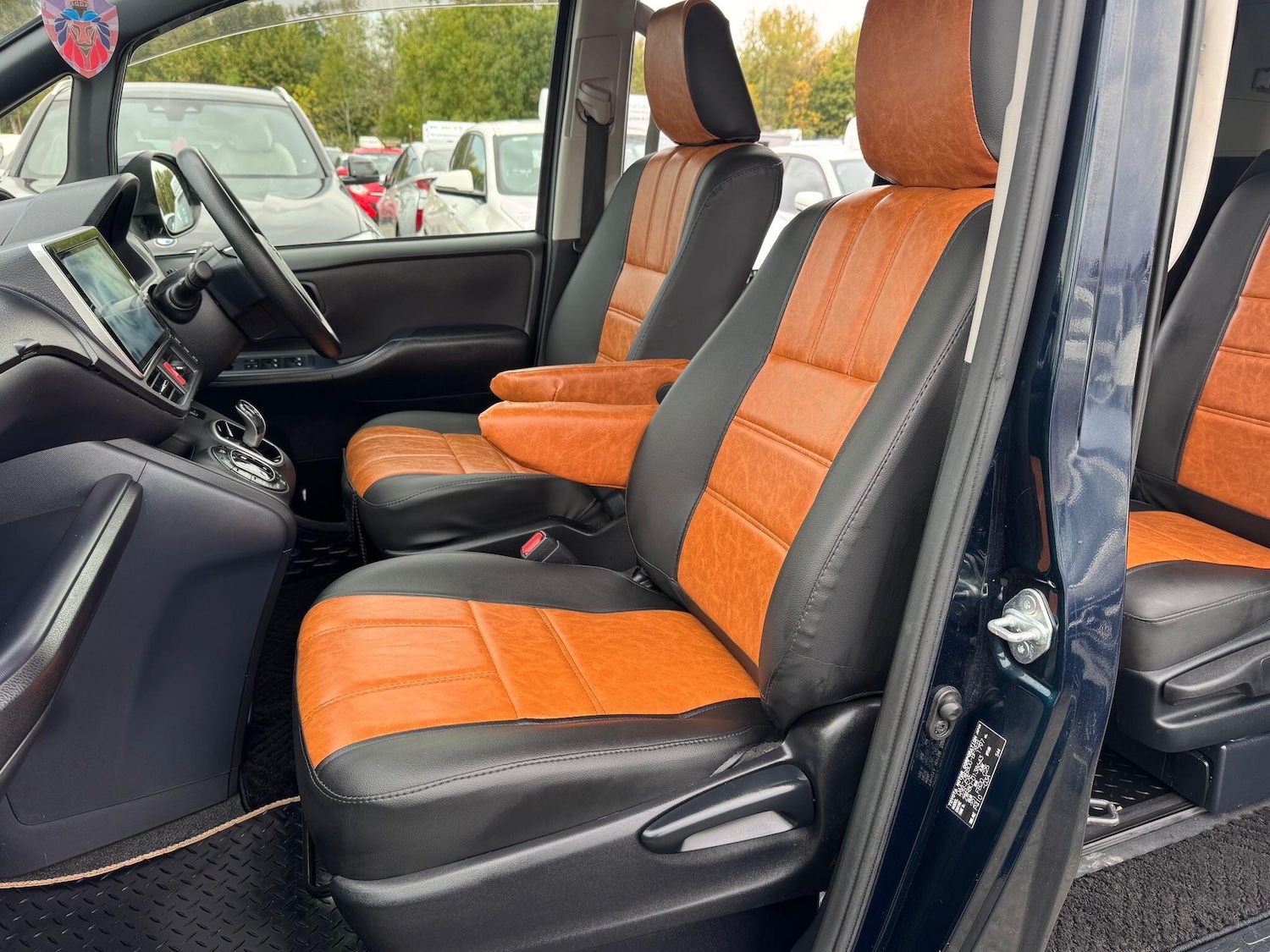 Used Toyota Voxy 2024 for sale - 76989859: Photo 17