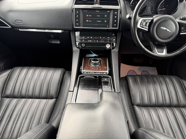 Used Jaguar F-Pace 2018 for sale - 75682065: Photo 16