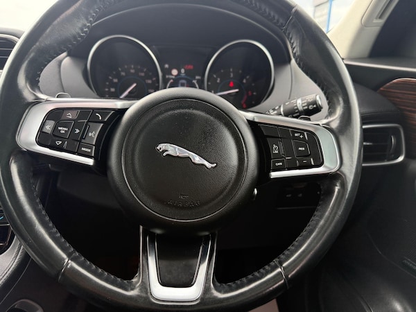 Used Jaguar F-Pace 2018 for sale - 75682065: Photo 19