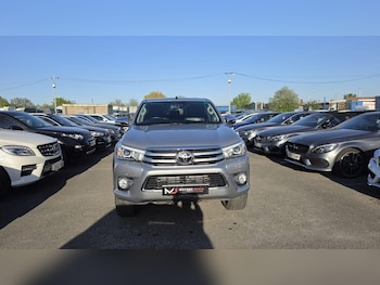 Used Toyota Hilux 2017 for sale - 78348108: Photo