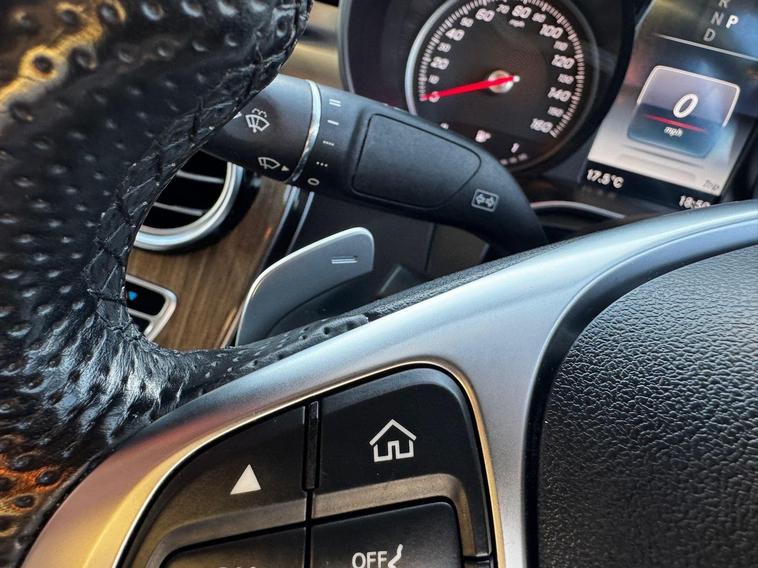 Used Mercedes-Benz GLC 2016 for sale - 76672512: Photo 15