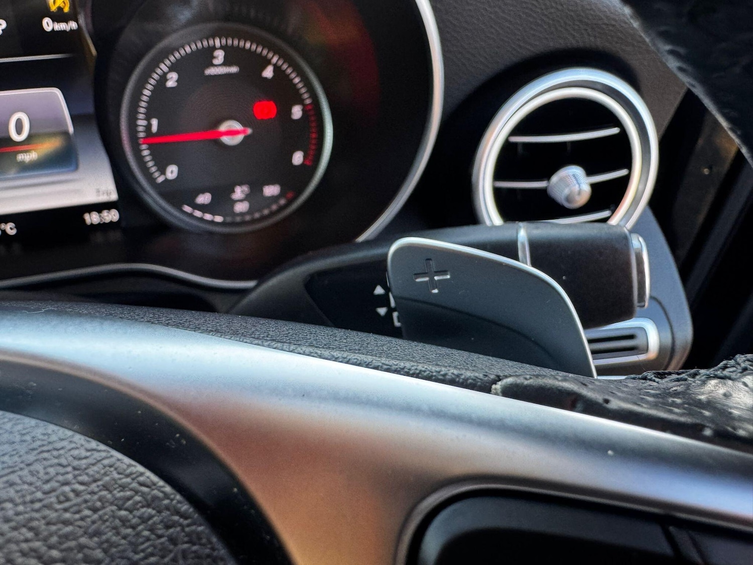 Used Mercedes-Benz GLC 2016 for sale - 76672512: Photo 18