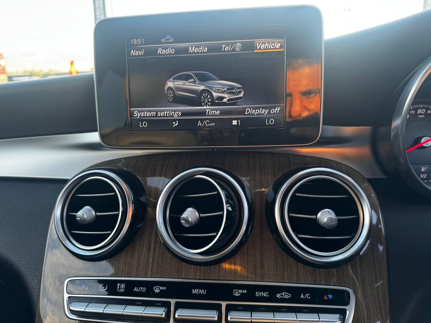 Used Mercedes-Benz GLC 2016 for sale - 76672512: Photo 23