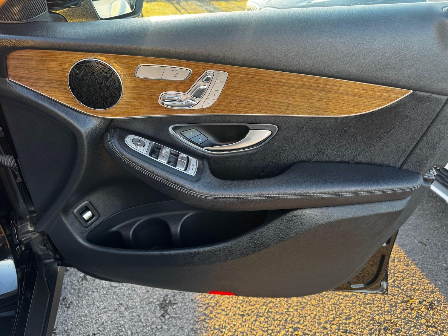 Used Mercedes-Benz GLC 2016 for sale - 76672512: Photo 28