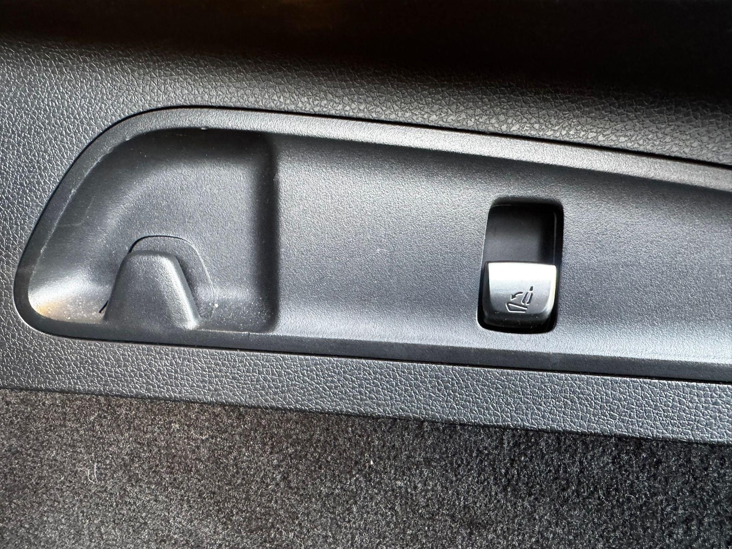 Used Mercedes-Benz GLC 2016 for sale - 76672512: Photo 34