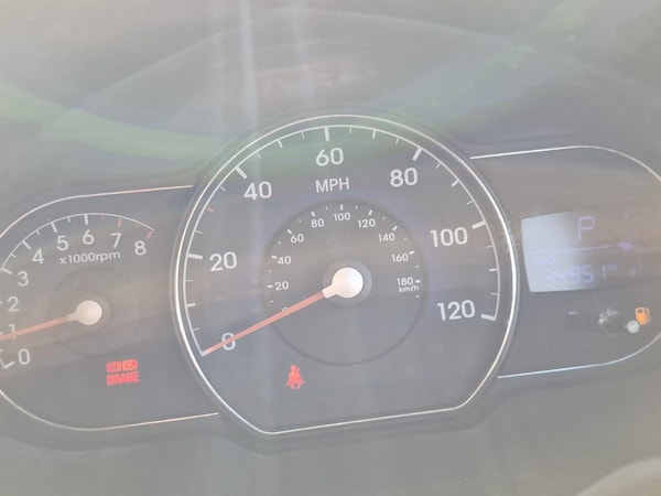 Used Hyundai i10 2011 for sale - 74618901: Photo 14
