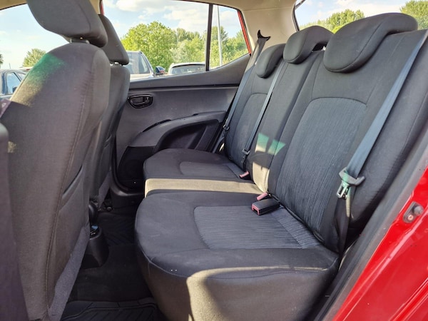Used Hyundai i10 2011 for sale - 74618901: Photo 18