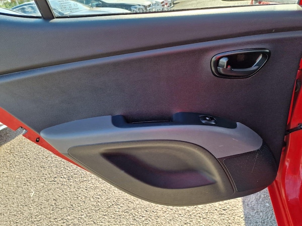 Used Hyundai i10 2011 for sale - 74618901: Photo 22