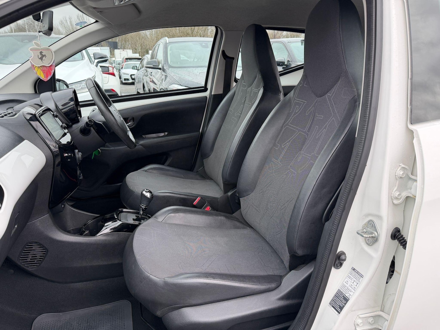 Used Toyota AYGO 2015 for sale - 77696041: Photo 20