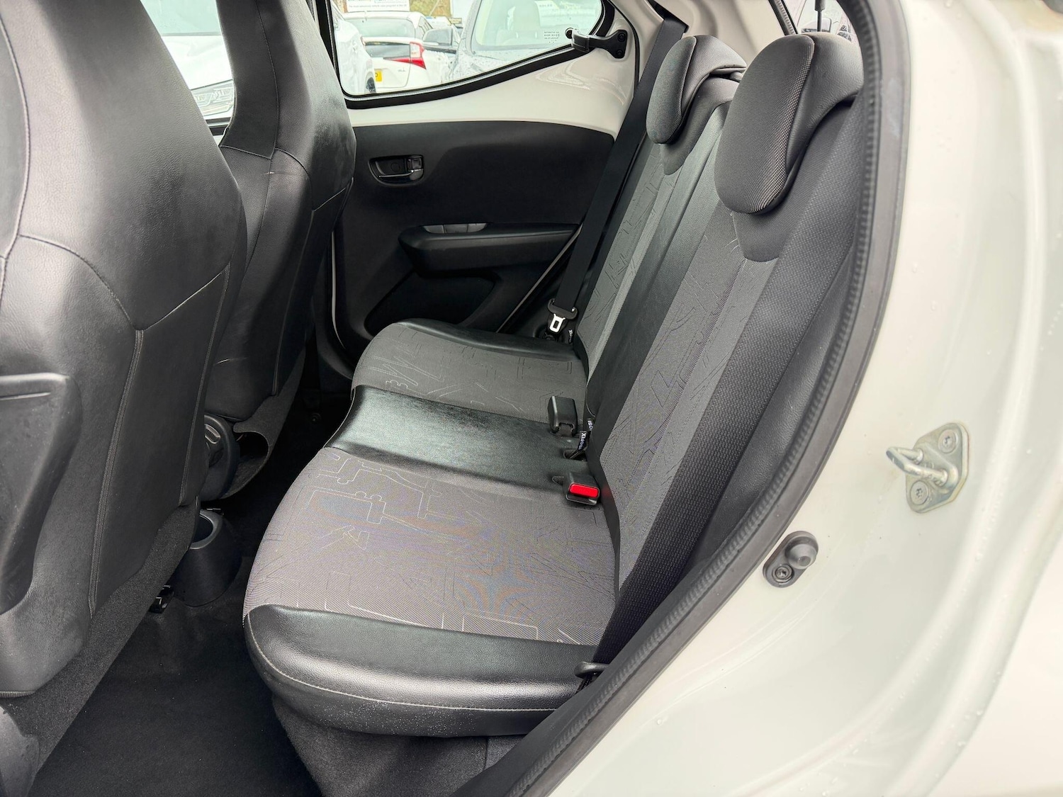 Used Toyota AYGO 2015 for sale - 77696041: Photo 26