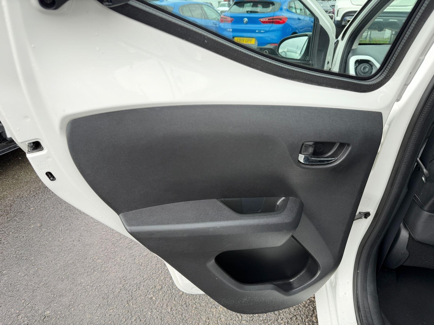 Used Toyota AYGO 2015 for sale - 77696041: Photo 29
