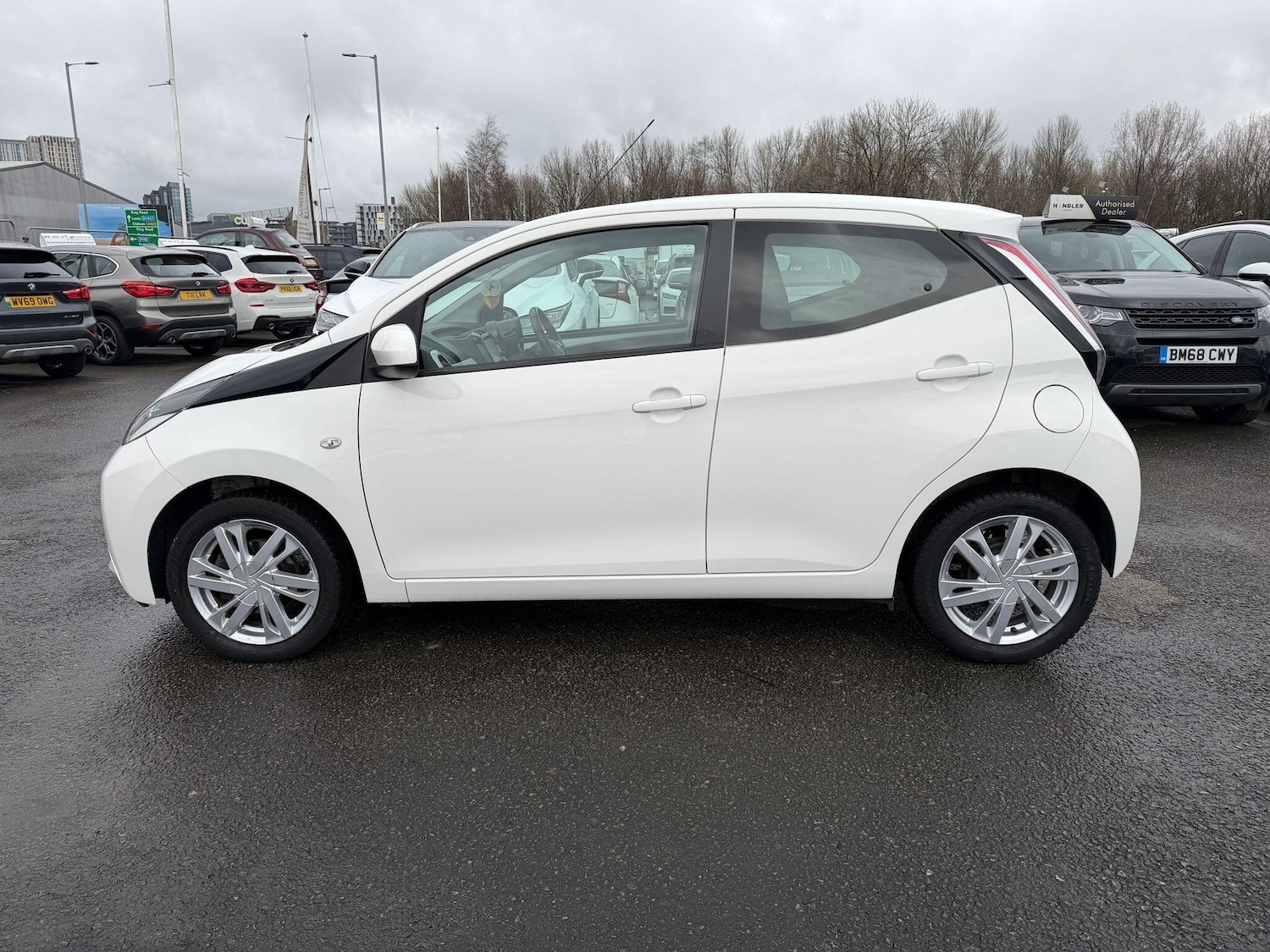 Used Toyota AYGO 2015 for sale - 77696041: Photo 8