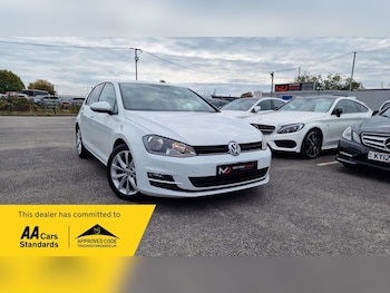 Volkswagen - Golf