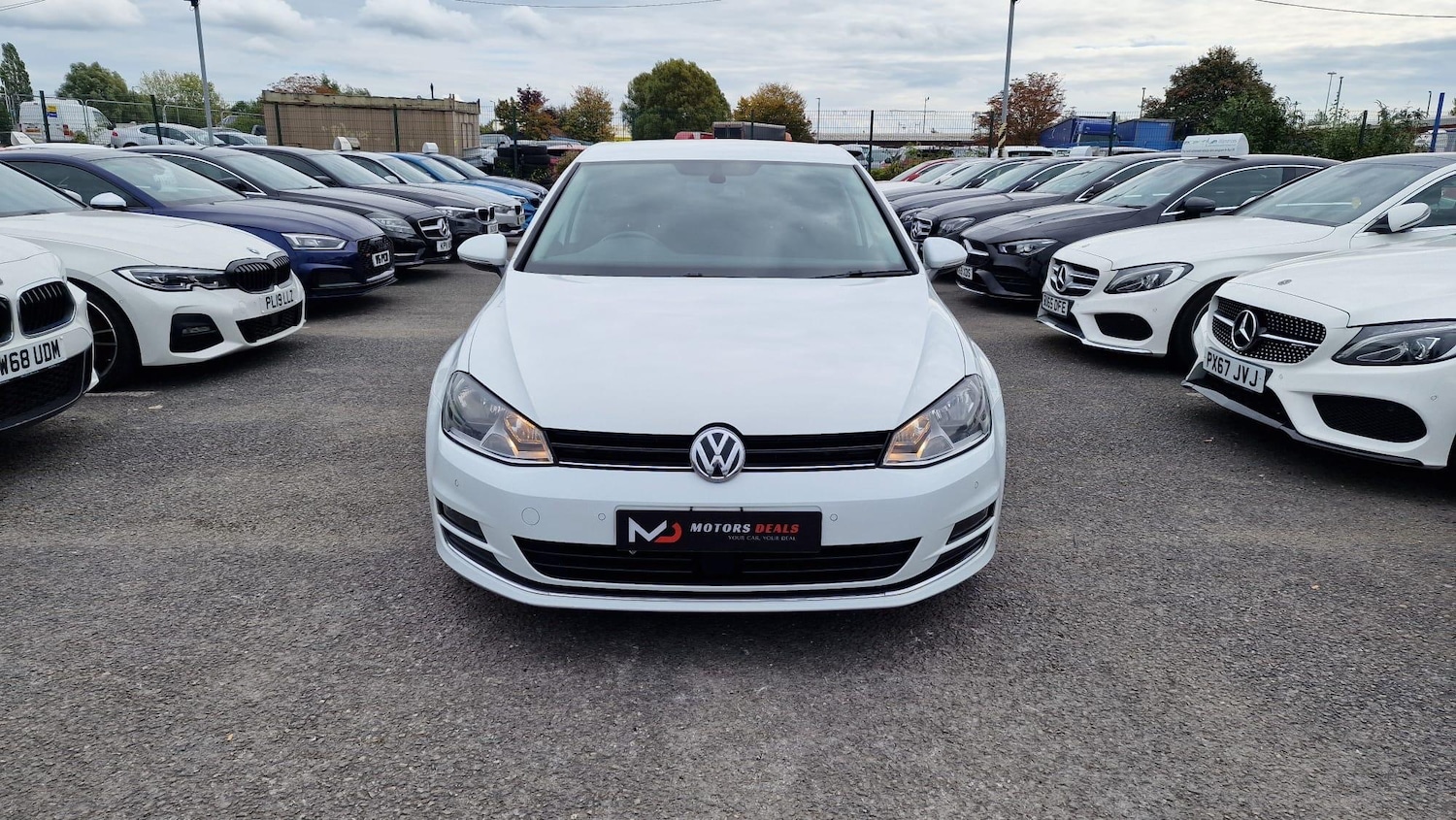 Used Volkswagen Golf 2015 for sale - 76094313: Photo 2