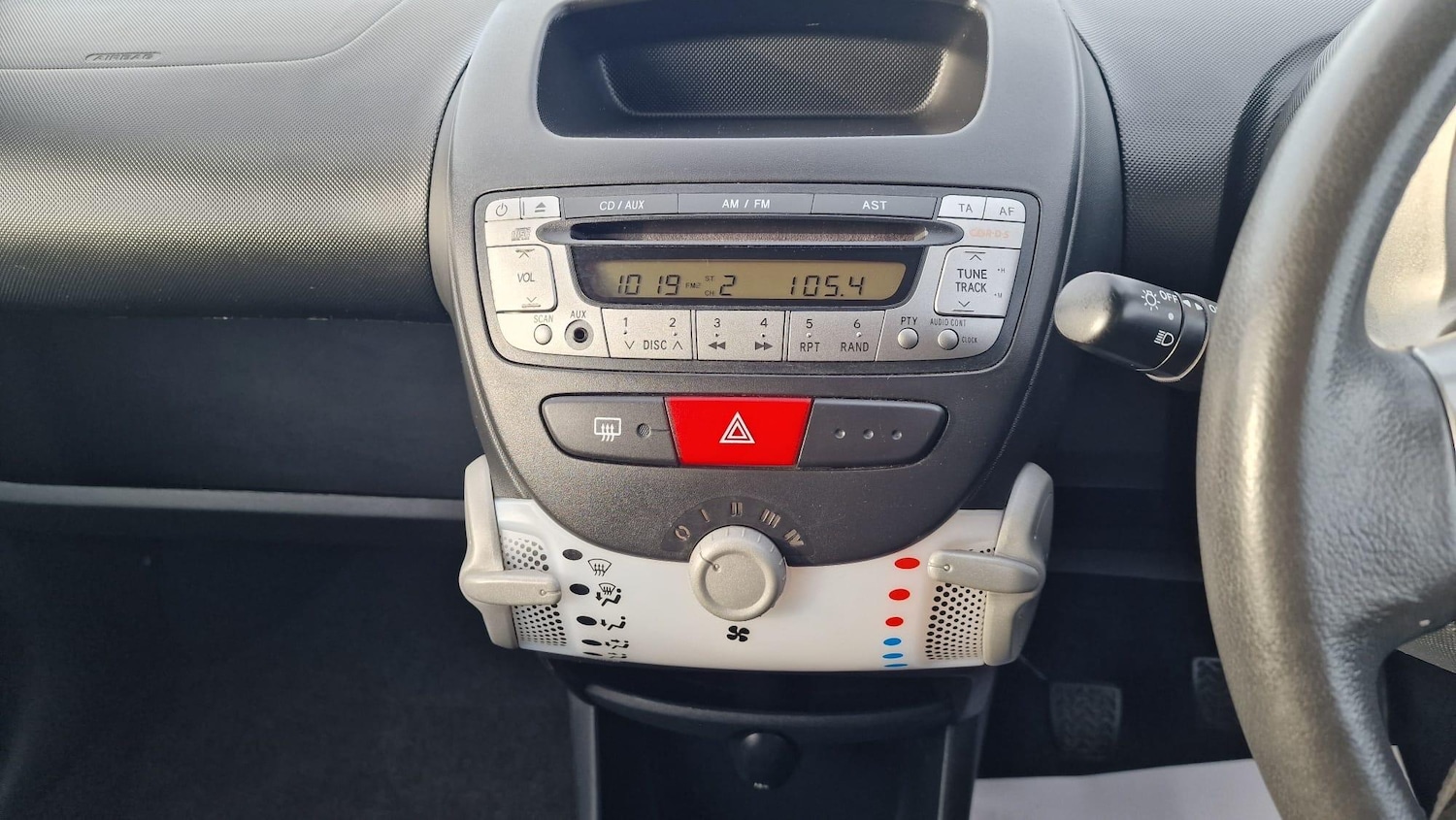 Used Toyota AYGO 2013 for sale - 77400400: Photo 16