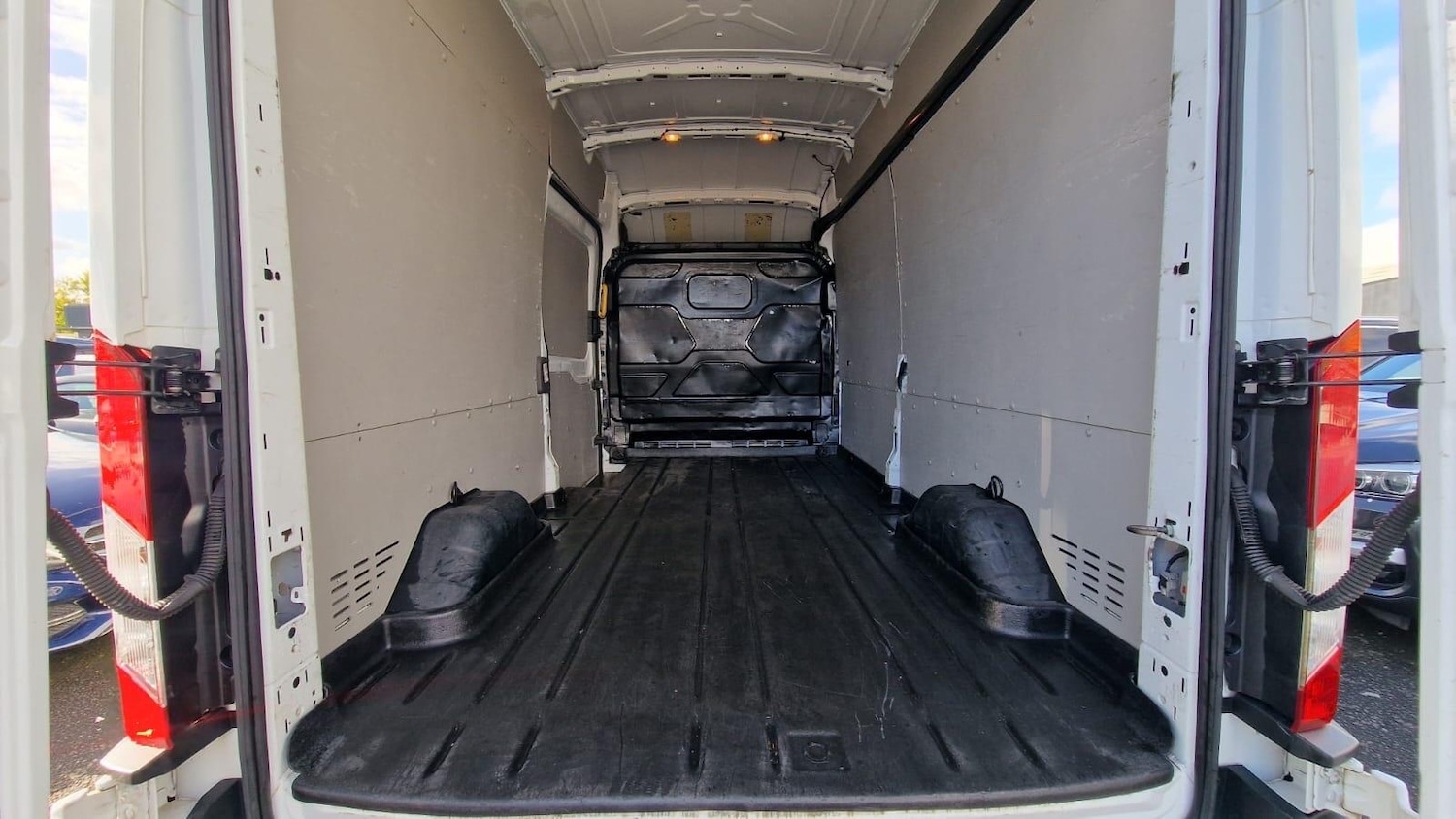 Used Ford Transit 2020 for sale - 76359883: Photo 32