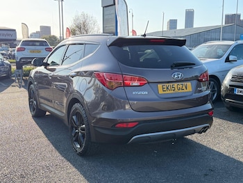 Used Hyundai Santa Fe 2015 for sale - 79484240: Photo
