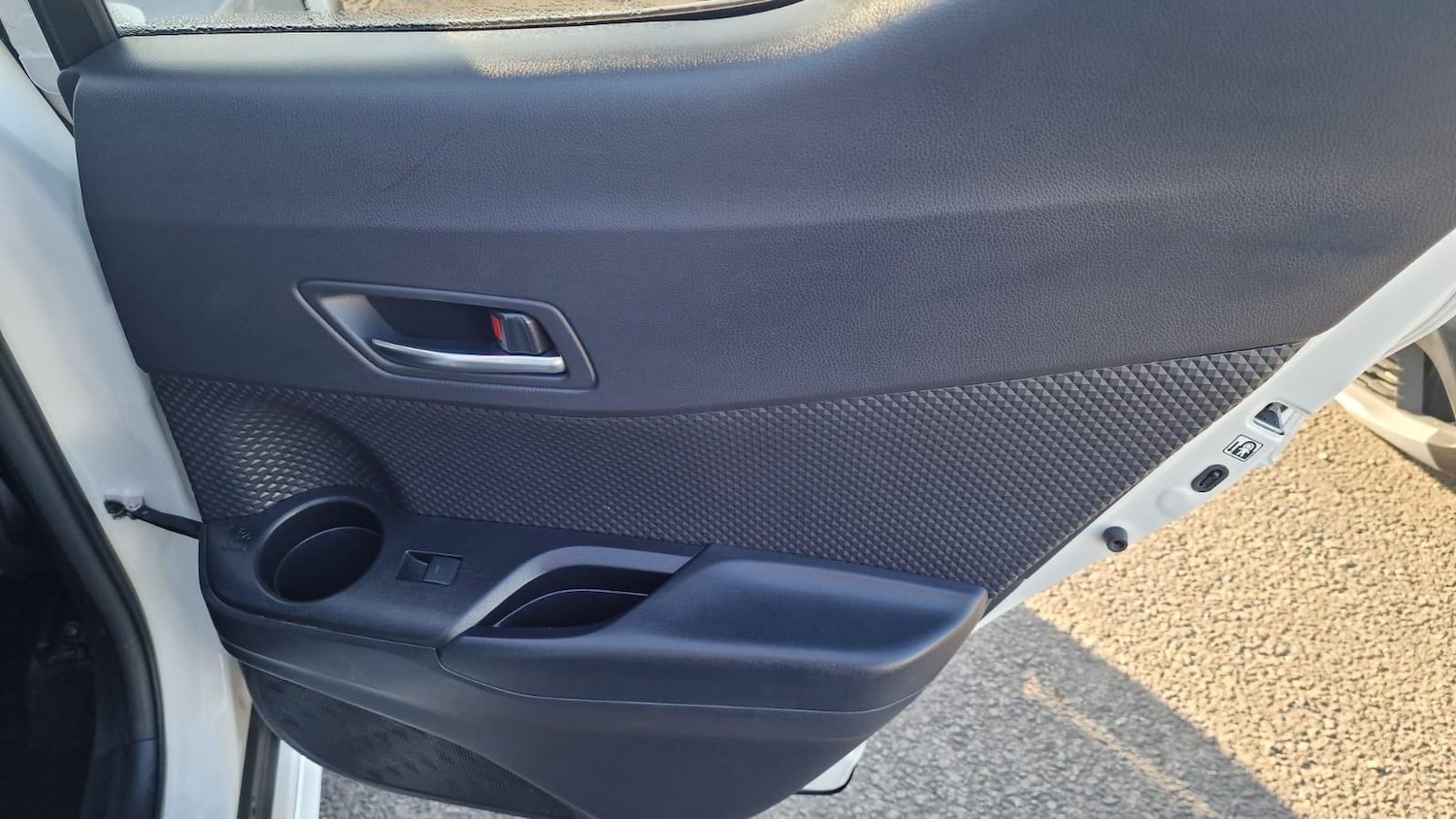 Used Toyota C-HR 2019 for sale - 77993142: Photo 25