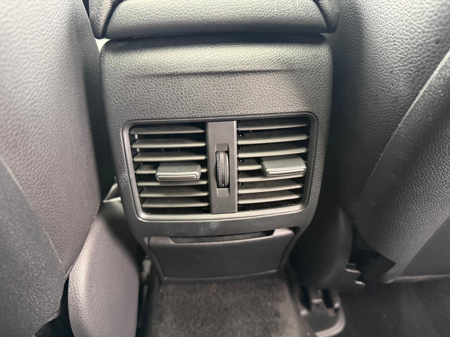 Used Mercedes-Benz CLA 2017 for sale - 76855974: Photo 33