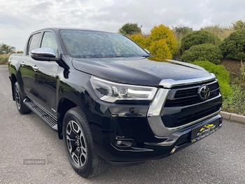 Used Toyota Hilux 2024 for sale - 79338194: Photo