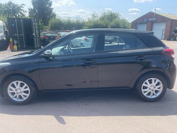 Used Hyundai i20 2016 for sale - 79283402: Photo
