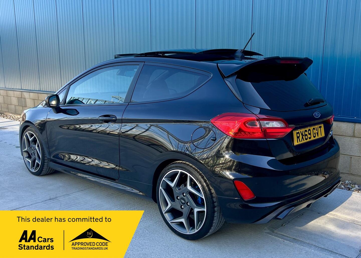 Used Ford Fiesta 2019 for sale - 76201074: Photo 1