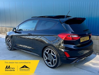 Used Ford Fiesta 2019 for sale - 76201074: Photo