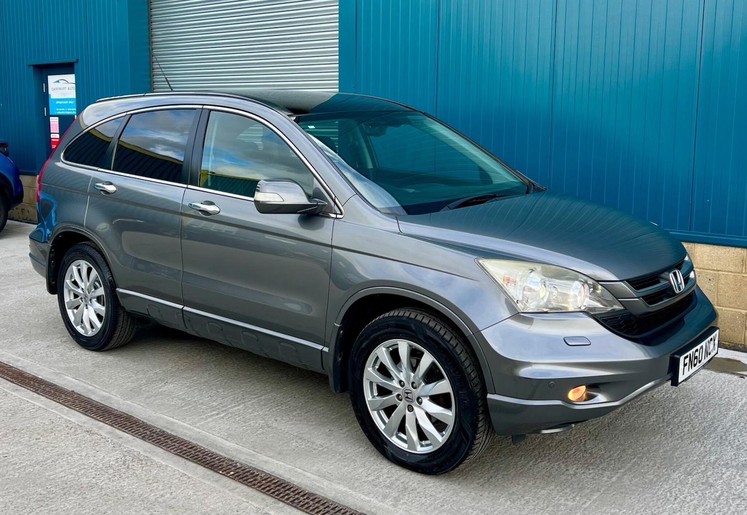 Used Honda CR-V 2010 for sale - 76399226: Photo 2