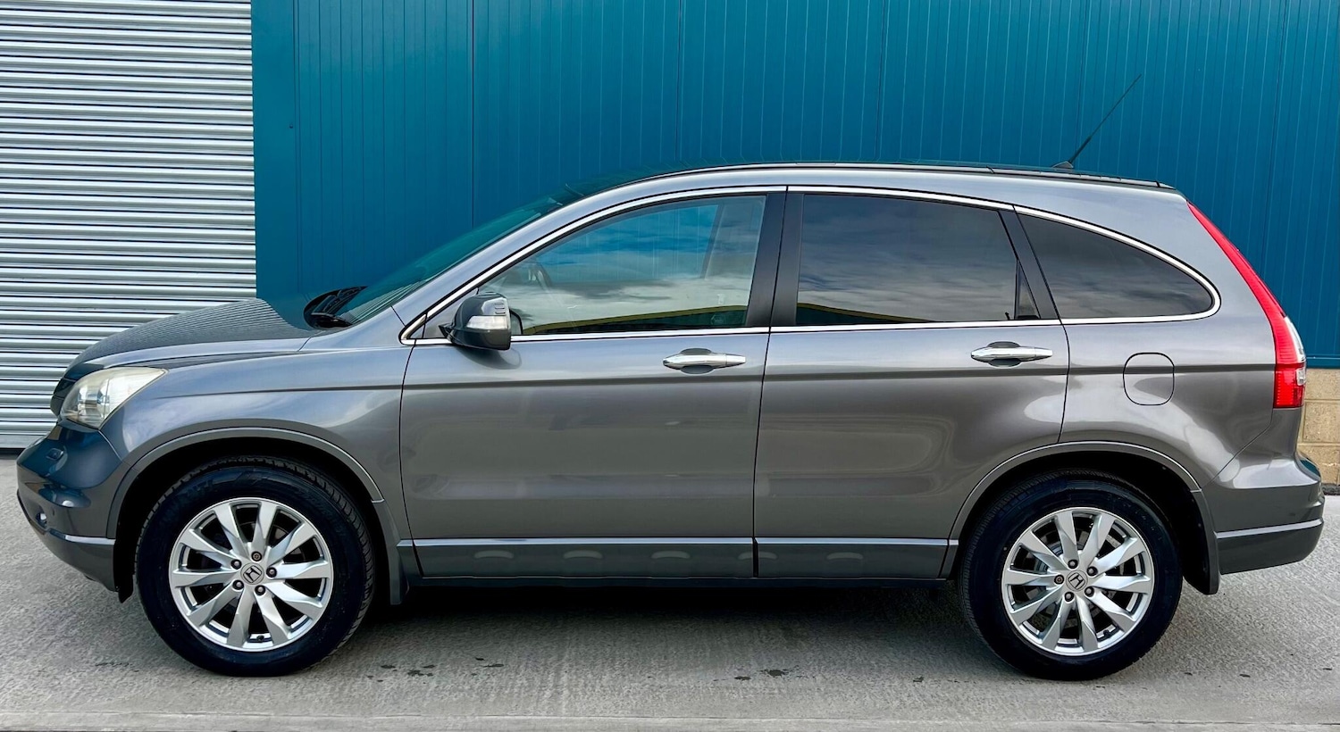 Used Honda CR-V 2010 for sale - 76399226: Photo 8