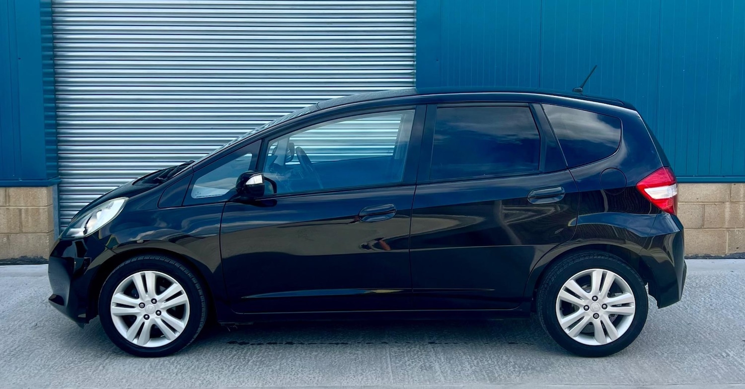 Used Honda Jazz 2014 for sale - 76201181: Photo 17