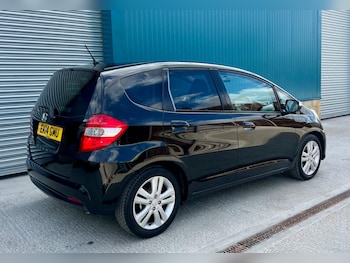 Used Honda Jazz 2014 for sale - 76201181: Photo