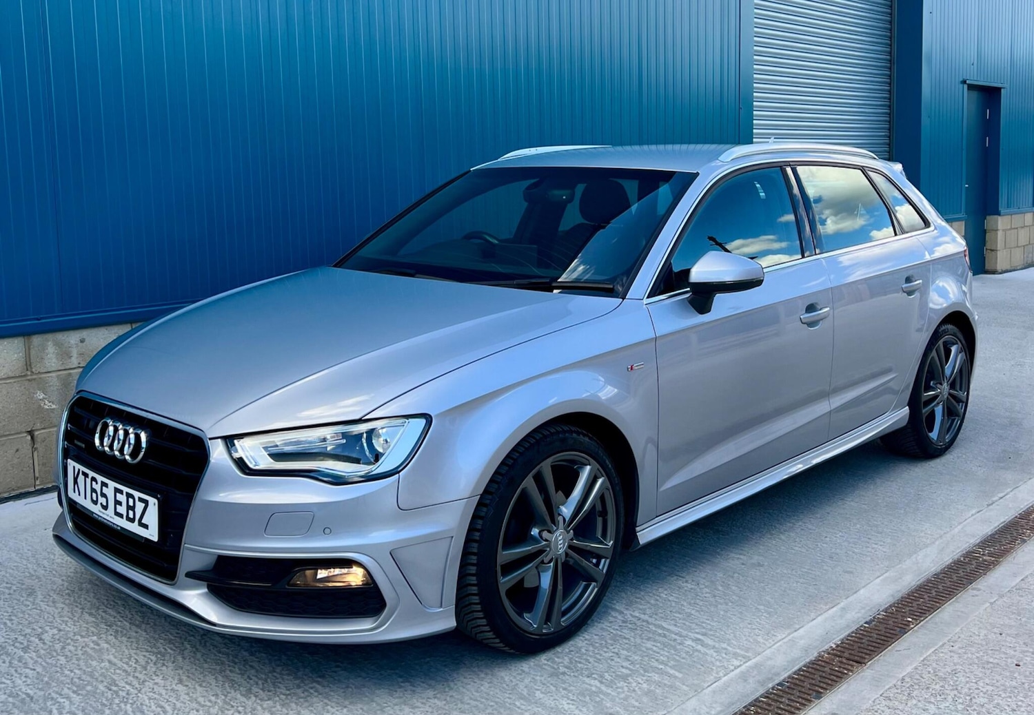 Used Audi A3 2016 for sale - 76201285: Photo 2