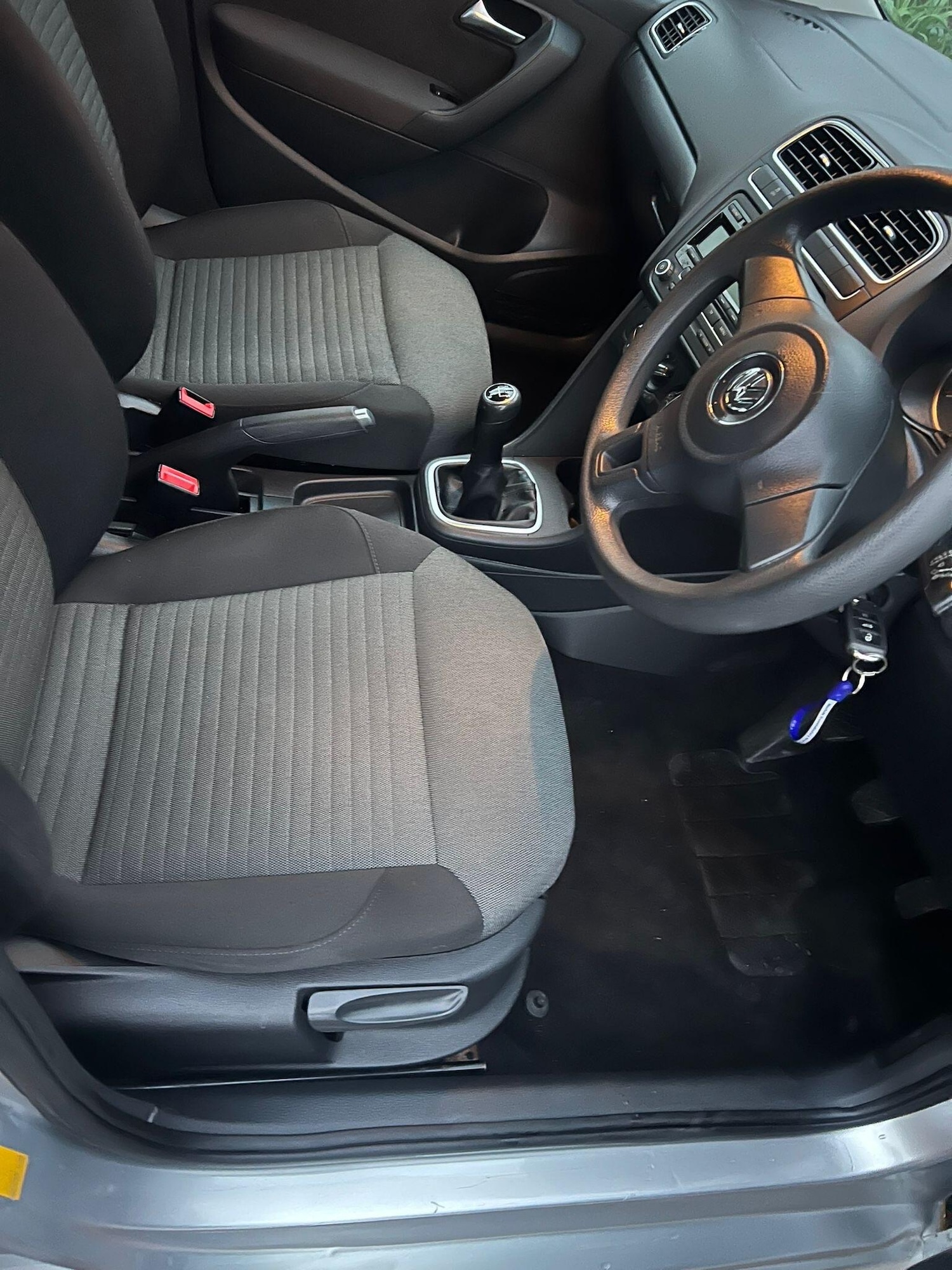 Used Volkswagen Polo 2011 for sale - 76644894: Photo 9