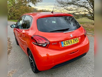 Used Peugeot 208 2015 for sale - 76513309: Photo