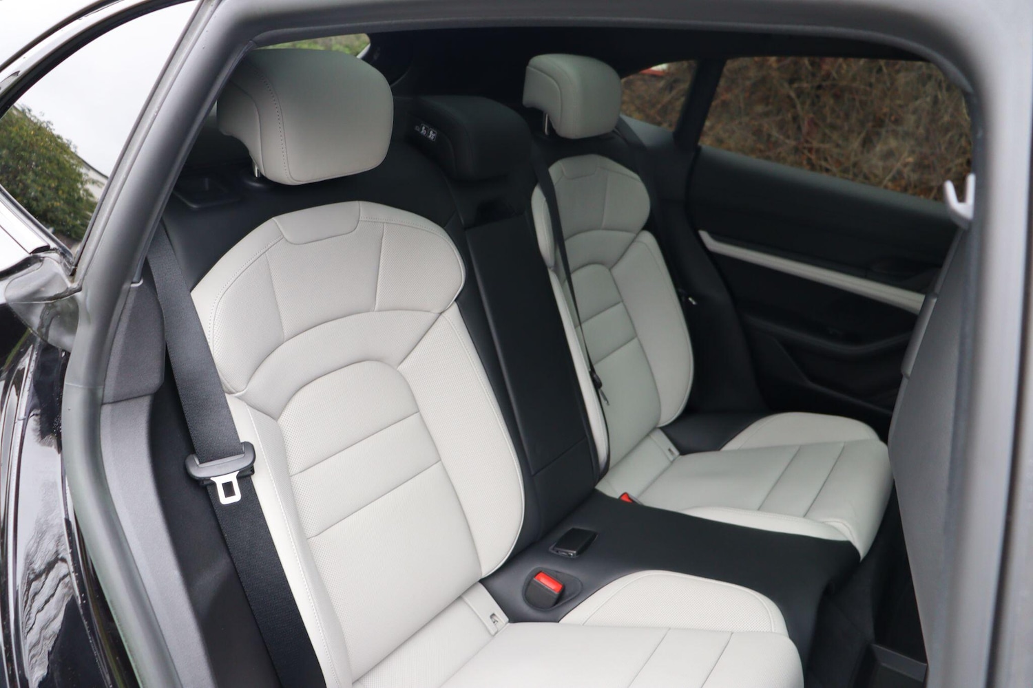 Used Porsche Taycan 2023 for sale - 77633702: Photo 12