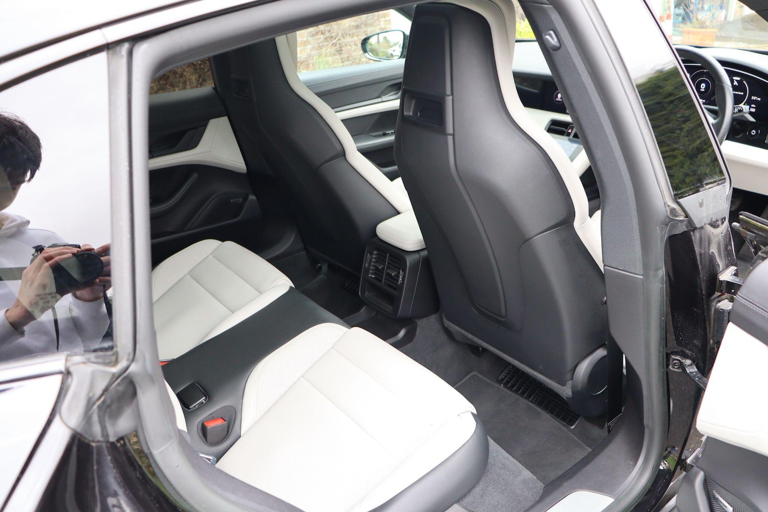 Used Porsche Taycan 2023 for sale - 77633702: Photo 13